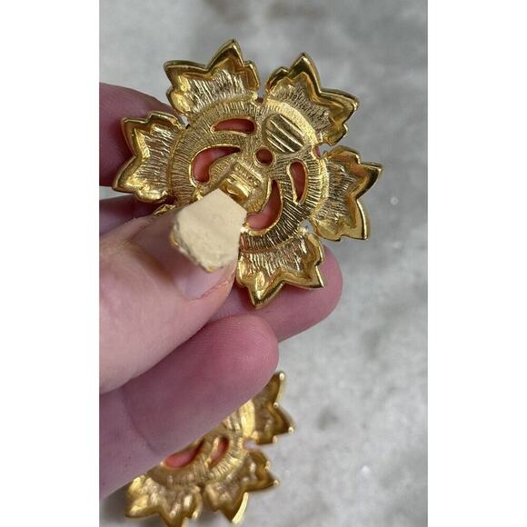 Vtg Craft Signed Cabochon Coral & Rhinestone Flower Statement Clip On Earrings - Picture 8 of 8